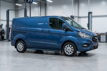 Ford Custom 2013-2022 Seitenschweller Maya Blue (2 Stk., Aluminium) Kurzer Radstand Foto 1