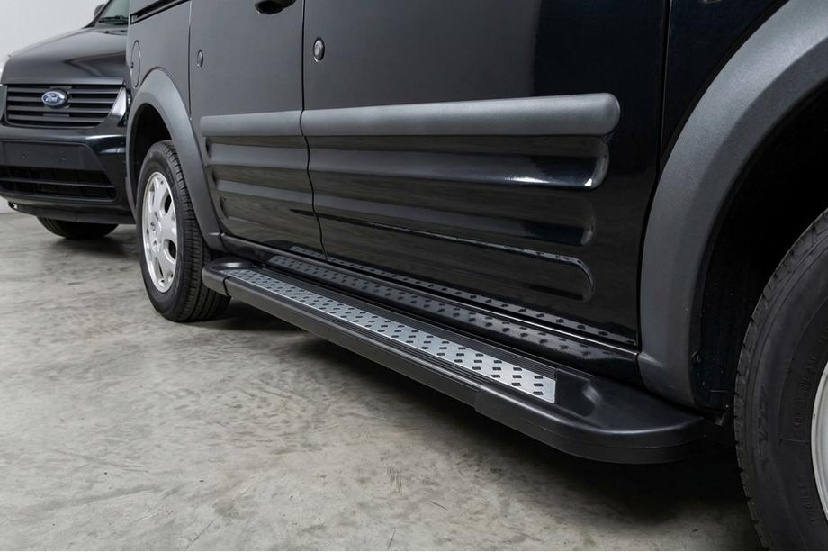 Ford Connect 2010-2013 Seitenschweller New Vision Black (2 Stk., Aluminium) Image