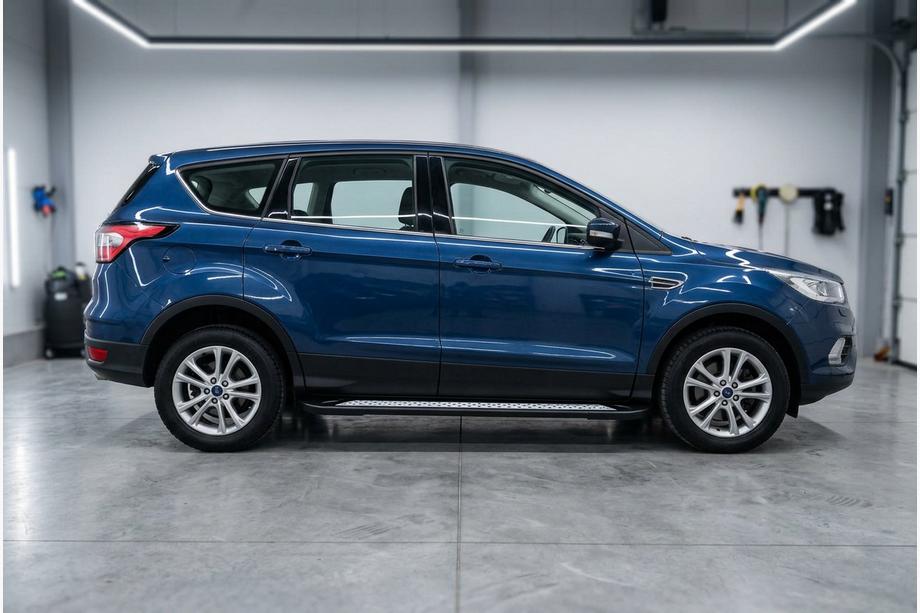 Ford Kuga/Escape 2013-2019 Seitenschweller Vision New Black (2 Stk., Aluminium) Image