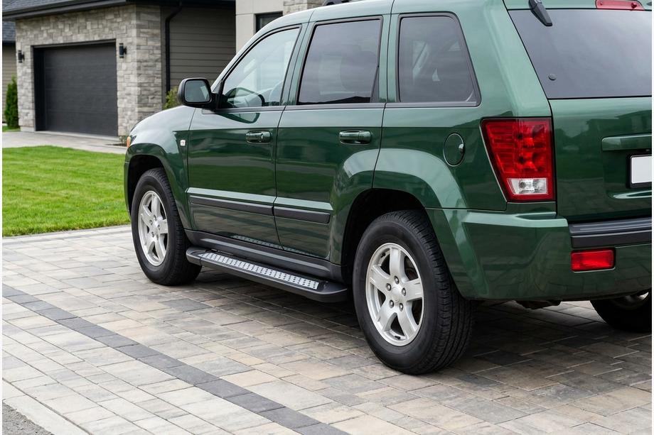 Jeep Grand Cherokee WK 2004-2010 Seitenschweller New Vision Black (2 Stk., Aluminium) Foto 1