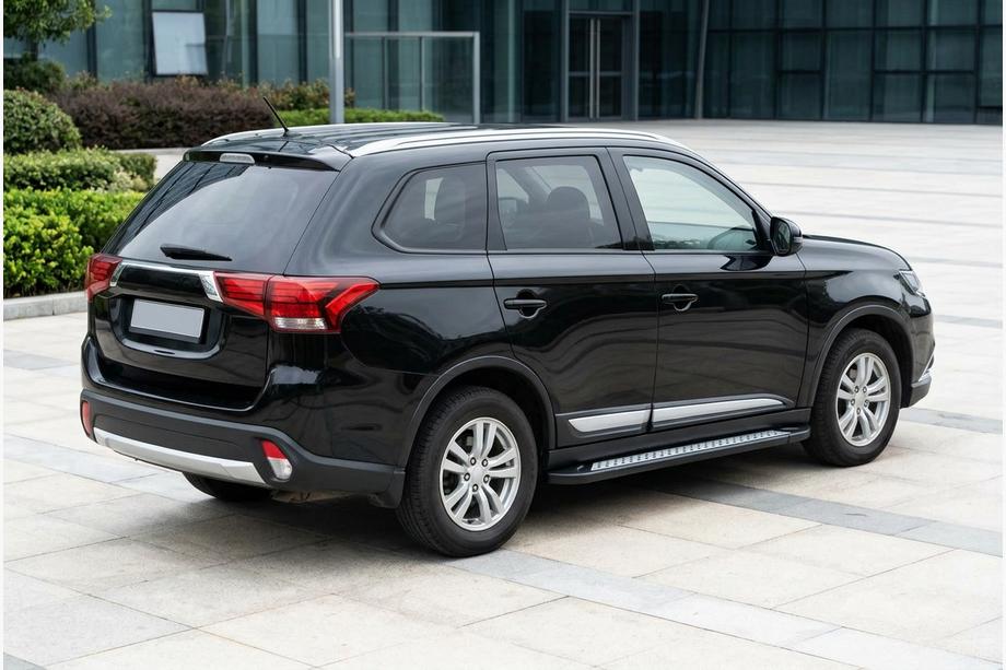 Mitsubishi Outlander 2012-2021 Seitenschweller New Vision Black (2 Stk., Aluminium) Image