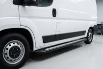 Peugeot Boxer 2006-2025 Seitenschweller New Vision Black (2 Stk., Aluminium) Foto 1