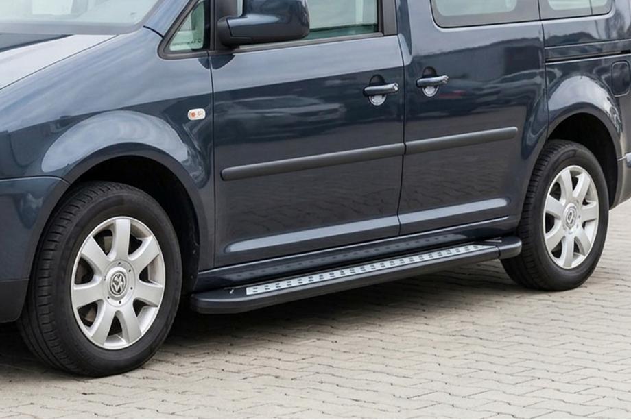 Volkswagen Caddy 2010-2015 Seitenschweller New Vision Black (2 Stk., Aluminium) Maxi Basis Image