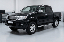 Toyota Hilux 2006-2015 Seitenschweller Tayga V2 (2 Stk., Aluminium) Foto 1