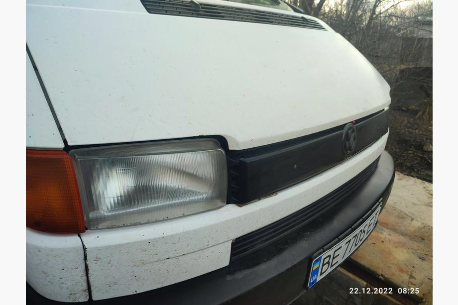 Volkswagen T4 Transporter 1990-2003 Winterabdeckung für Kühlergrill Glanzend für schräge Front Foto 5