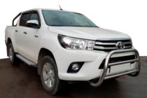 Toyota Hilux 2015- Frontbügel WT007 (Edelstahl) Foto 2