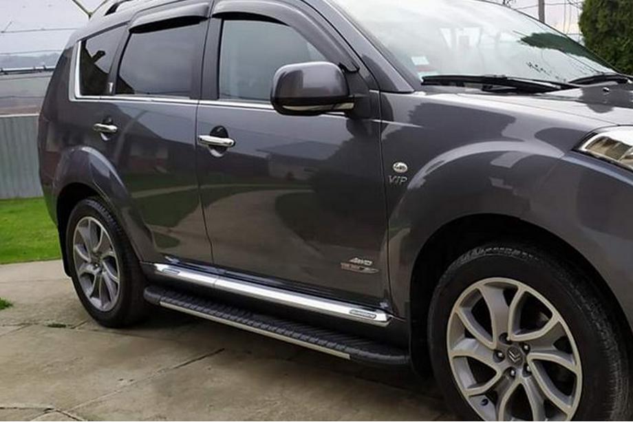 Mitsubishi Outlander 2006-2012 Trittbretter Bosphorus Grey (2 Stk., Aluminium) Foto 5