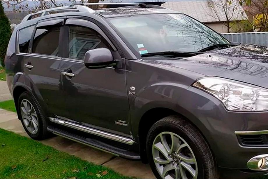 Mitsubishi Outlander 2006-2012 Trittbretter Bosphorus Grey (2 Stk., Aluminium) Foto 1
