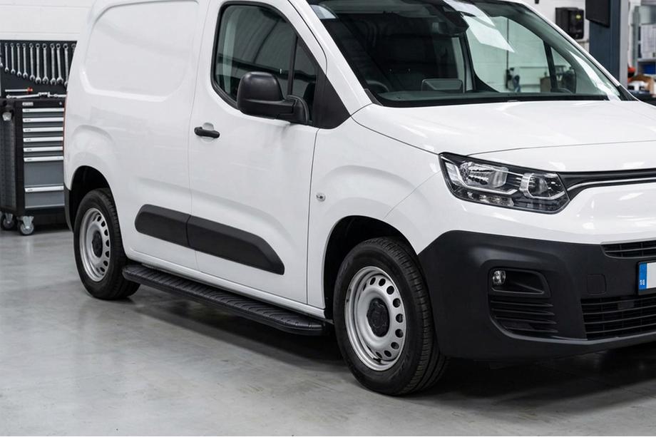 Peugeot Partner/Rifter 2019- Seitenschweller Bosphorus Black (2 Stk., Aluminium) Image