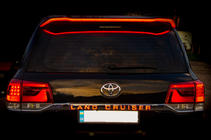 Toyota Land Cruiser 200 2007-2021 Heckspoiler FullLed (2016+) Foto 2