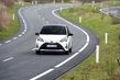 Überprüfung der aktualisierten Kleinwagen-Schrägheck Toyota Yaris Foto 4