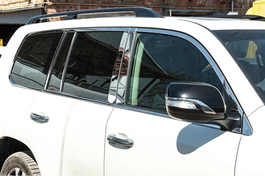 Lexus LX570/450d 2008-2022 Komplette Fenster- und Säulenverkleidung Edelstahl Image