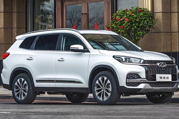 Übersicht über mittelständische Crossover-Chery Tiggo 8