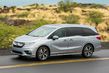 Bewertung des achtsitzigen Minivans Honda Odyssey in voller Größe Foto 5