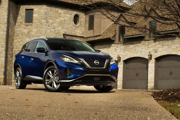 Durchsuchen Sie die aktualisierte mittelständische Crossover Nissan Murano