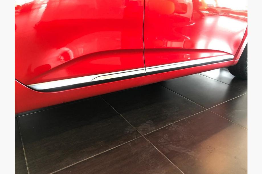 Renault Clio V 2019- Edelstahl Türleisten Abdeckungen Foto 3