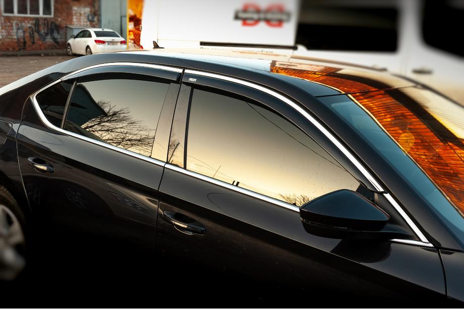 Skoda Superb 2015-2024 Windabweiser mit Chromleiste SD (4 Stk, Niken) Image