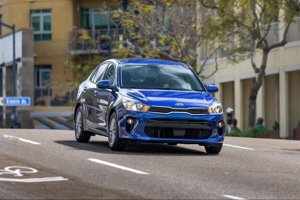 Die vierte Generation des kompakten KIA Rio Limousine