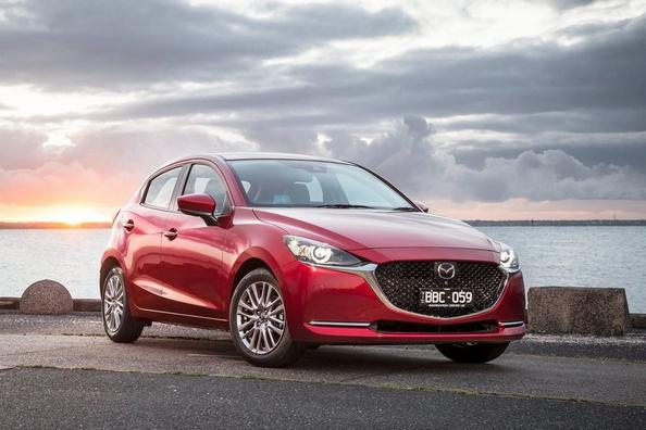 Aktualisierte Schrägheck-Kleinwagen-der Mazda 2