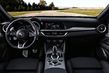 Die erste Generation des kompakt SUV von Alfa Romeo Stelvio Foto 11