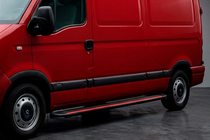 Nissan Interstar 2002-2010 Seitenschweller Maya Red (2 Stk., Aluminium) Foto 1