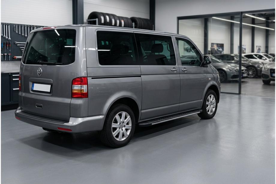 Volkswagen T5 Multivan 2003–2010 Trittbretter Bosphorus Grey (2 Stk., Aluminium) Kurzer Radstand Image