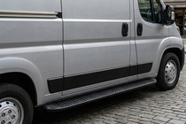 Fiat Ducato 2006-2025 Seitenschweller Tayga Black (2 Stk., Aluminium) Foto 1