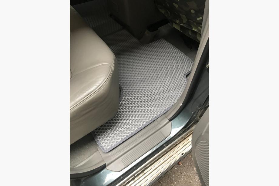 Nissan Patrol Y61 1997-2011 EVA Fußmatten (Grau) Lang, 4-teilig (vorne und hinten) Foto 4