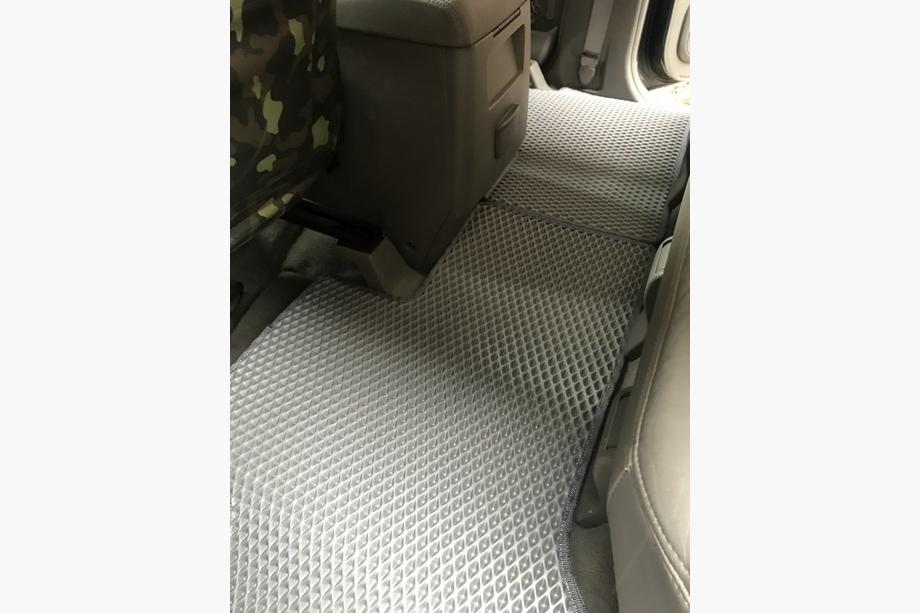 Nissan Patrol Y61 1997-2011 EVA Fußmatten (Grau) Lang, 4-teilig (vorne und hinten) Foto 5