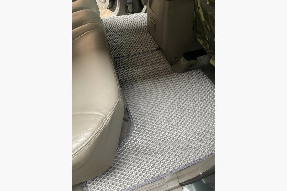 Nissan Patrol Y61 1997-2011 EVA Fußmatten (Grau) Lang, 4-teilig (vorne und hinten) Foto 10
