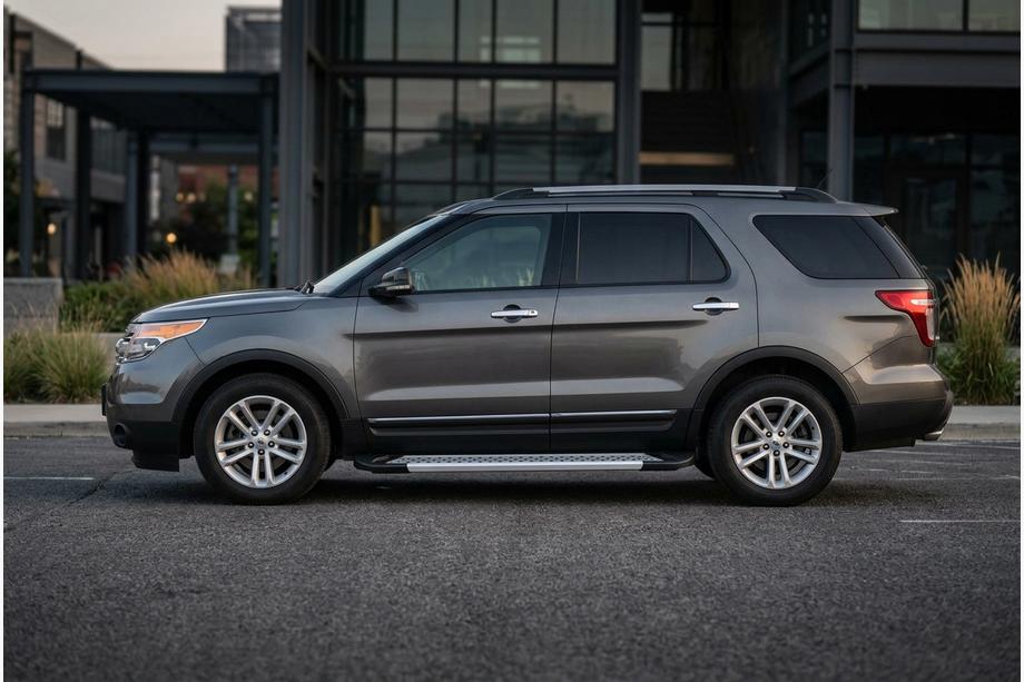 Ford Explorer 2011-2019 Seitenschweller New Vision Grey (2 Stk., Aluminium) Image