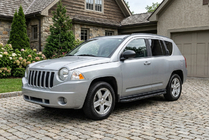 Jeep Compass 2006-2016 Seitenschweller Tayga Black (2 Stk., Aluminium) Foto 1