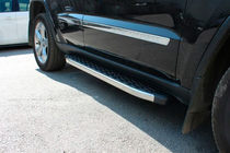 Jeep Grand Cherokee WK2 2010-2021 Seitenschweller BlackLine (2 Stk., Aluminium) Foto 1