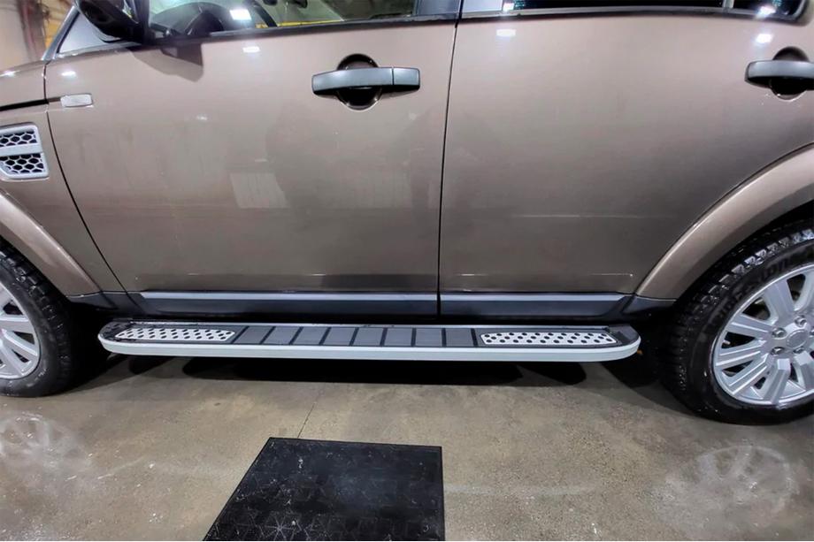 Land Rover Discovery III 2004–2009 Seitenschweller Tayga V2 (2 Stk., Aluminium) Image