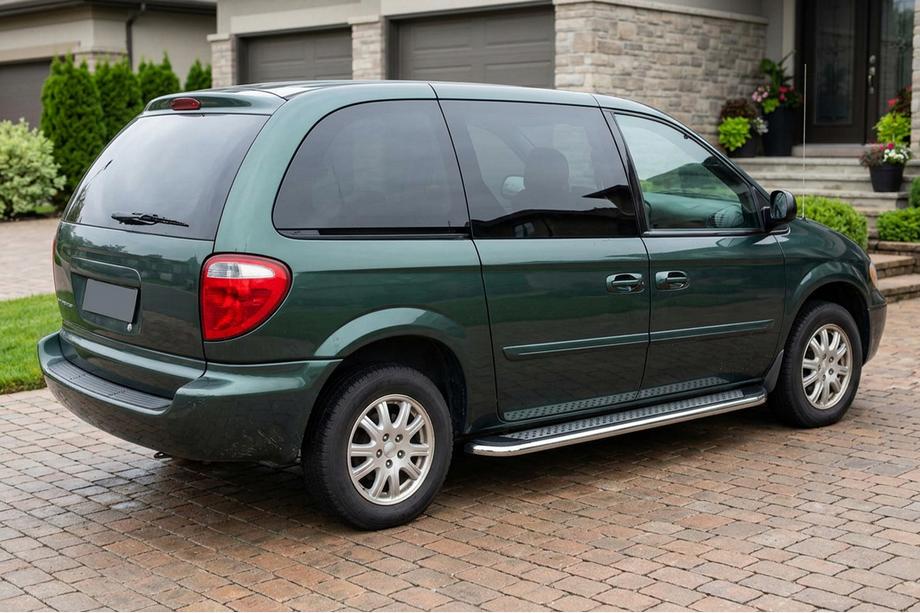 Chrysler Voyager 2001-2007 Trittbretter Maydos V2 (2 Stk., Aluminium) Image