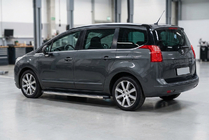 Peugeot 5008 2009-2016 Seitenschweller BlackLine (2 Stk., Aluminium) Foto 1