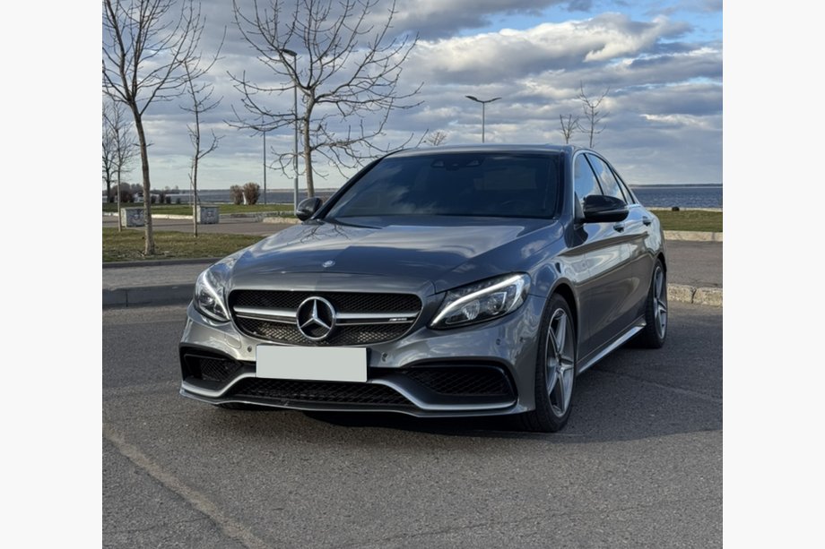 Mercedes C-class W205 2014-2021 Bodykit mit kompletter Heckstossstange (AMG C63-Designs 2014-2018) Image