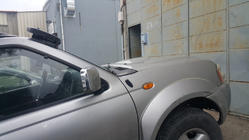 Nissan NP300 1999-2015 Sonnenblende Frontscheibe (schwarz glanz, 5mm) Foto 10