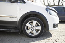 Volkswagen Caddy 2015-2020 Satz Zierleisten und Kotflügelverbreiterungen Foto 31