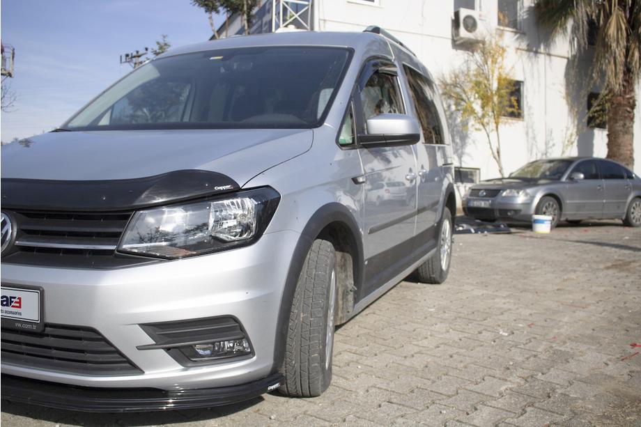 Volkswagen Caddy 2015-2020 Satz Zierleisten und Kotflügelverbreiterungen 1 Tür, kurzer Radstand Foto 8