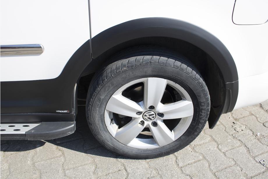 Volkswagen Caddy 2015-2020 Satz Zierleisten und Kotflügelverbreiterungen 1 Tür, kurzer Radstand Foto 11