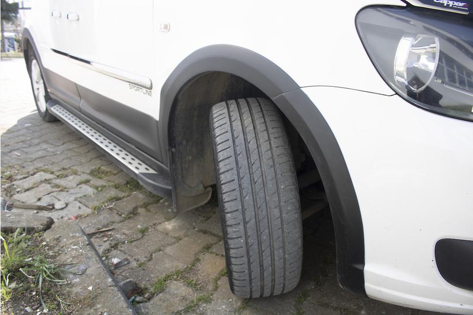 Volkswagen Caddy 2015-2020 Satz Zierleisten und Kotflügelverbreiterungen 1 Tür, kurzer Radstand Foto 16