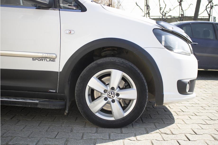 Volkswagen Caddy 2015-2020 Satz Zierleisten und Kotflügelverbreiterungen 1 Tür, kurzer Radstand Foto 31