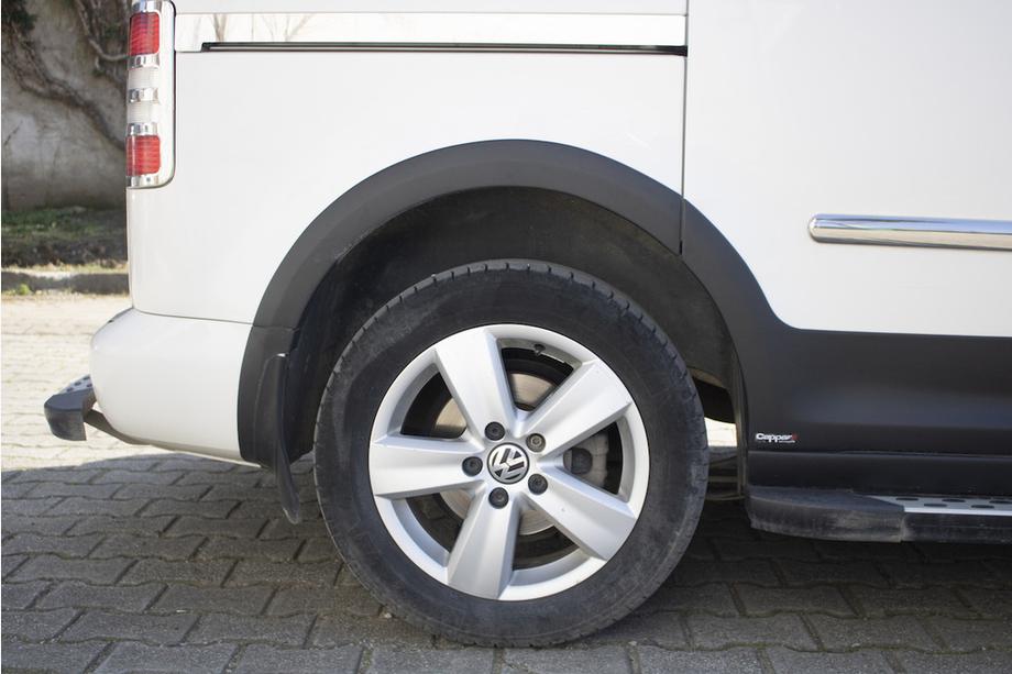 Volkswagen Caddy 2015-2020 Satz Zierleisten und Kotflügelverbreiterungen 1 Tür, kurzer Radstand Foto 33