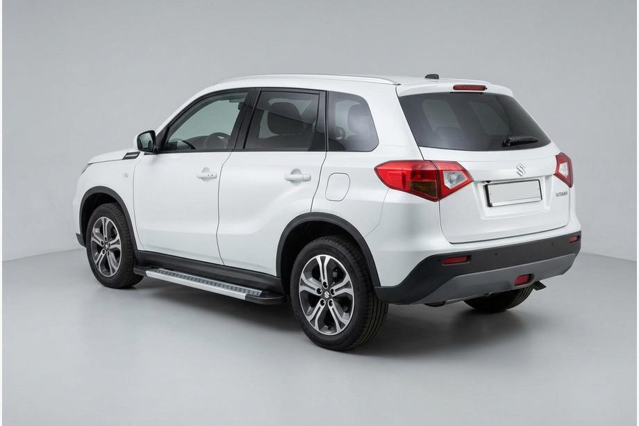 Suzuki Vitara 2015- Seitenschweller New Vision Grey (2 Stk., Aluminium) Image