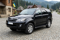 Toyota Fortuner 2006-2015 Seitenschweller Allmond Black (2 Stk., Alu) Foto 1
