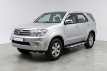 Toyota Fortuner 2006-2015 Trittbretter Line (2 Stk., Alu) Foto 1
