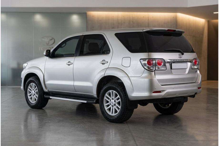 Toyota Fortuner 2006-2015 Trittbretter RedLine V1 (2 Stk., Alu) Image