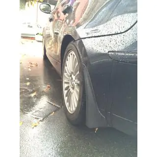 Premium Schmutzfänger für E81/87 (4 Stk) Foto 1