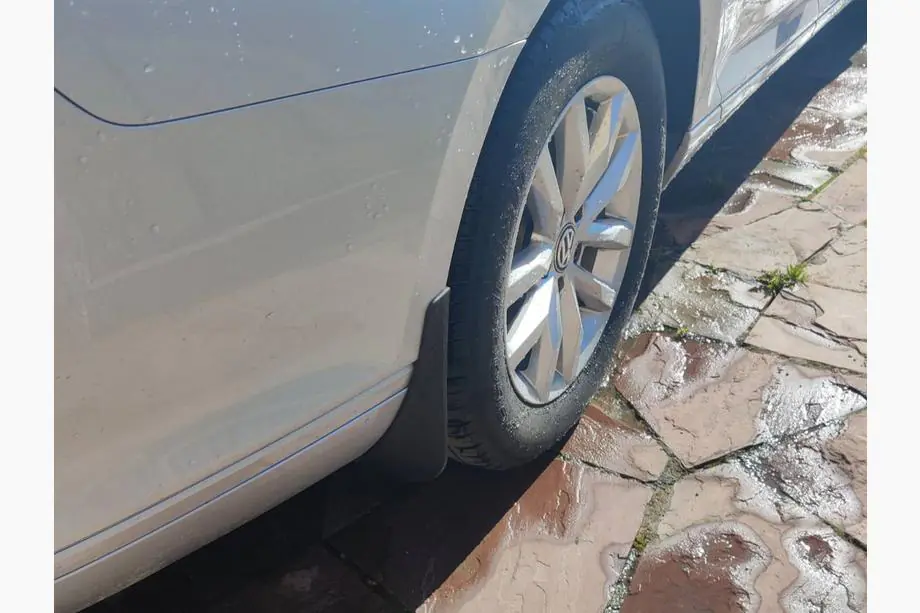 Volkswagen Passat B8 2015-2023 Original Schmutzfänger Premium 2019-2023 SD/SW (EU, 4 Stk.) Image
